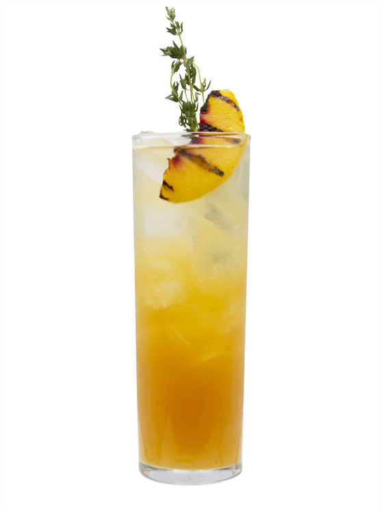 Grilled Peach Lemonade Kokteyl