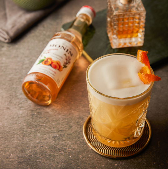 Amaretto Ekşi Kokteyl