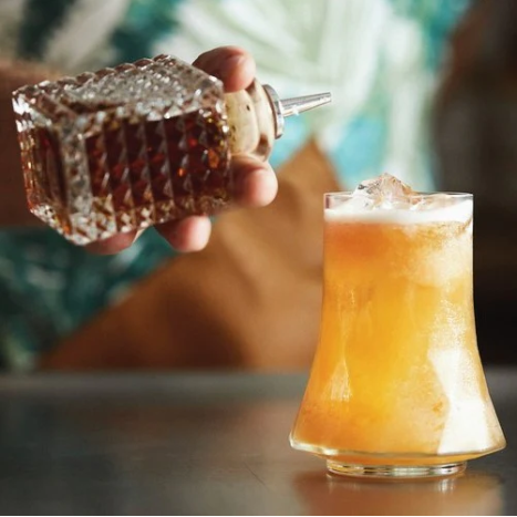 Baharatlı Mango Tiki Kokteyl