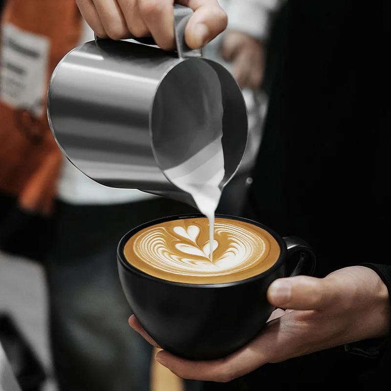 MHW-3BOMBER GT Süt Potu - 600 ml Pitcher Glossy