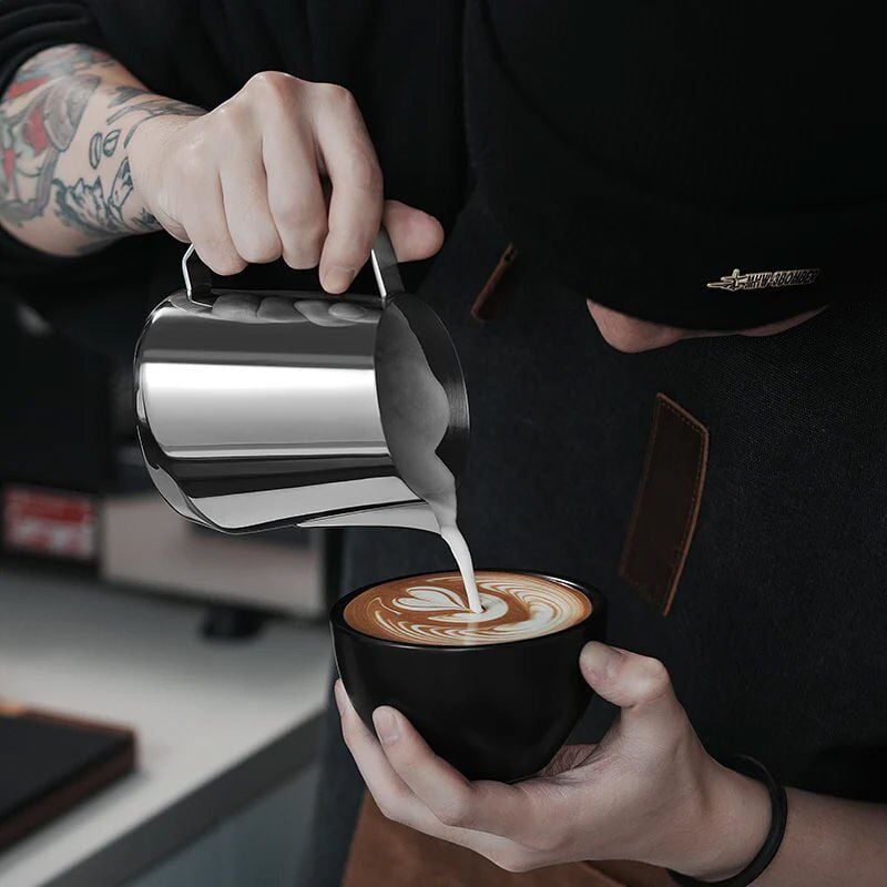 MHW-3BOMBER GT Süt Potu - 400 ml Pitcher Glossy