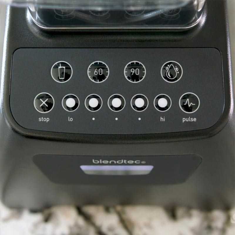 Blendtec Classic 575 Blender, 3 Beygir, 2+2 Programlı, 1560 W, Siyah