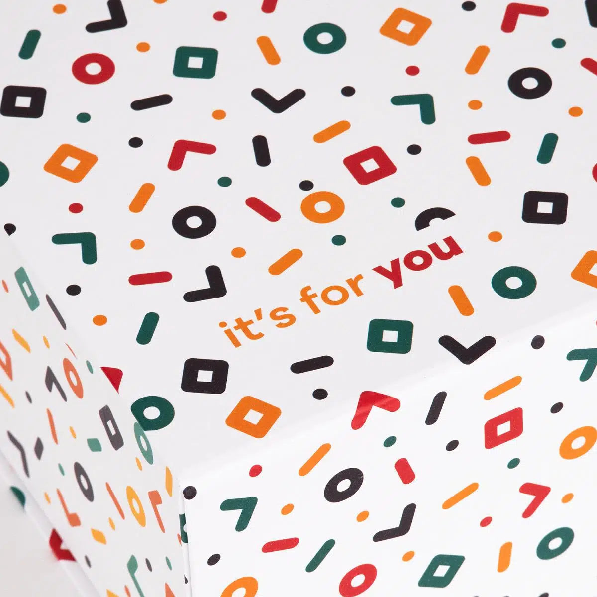 Desenli Mıknatıslı Hediye Kutusu 22,5x33x11,5