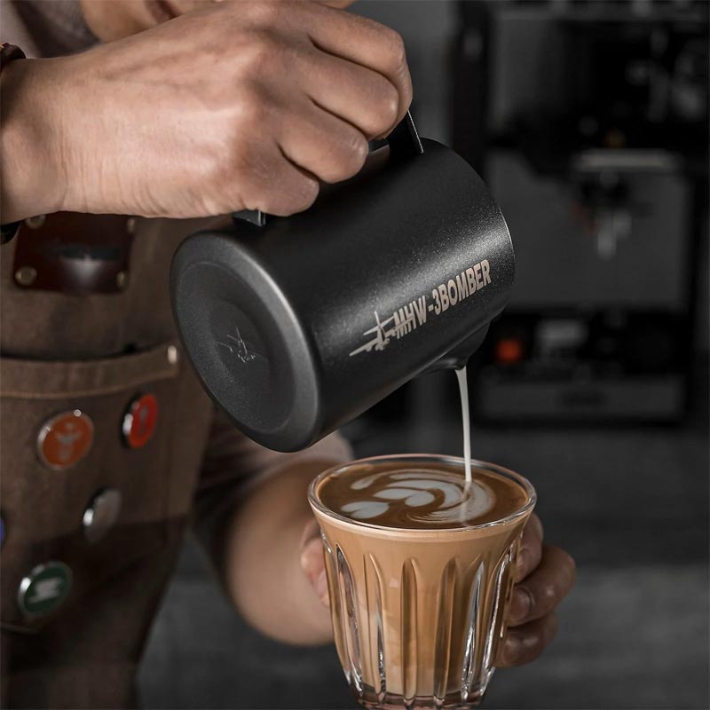 MHW-3Bomber P5033B Süt Potu Pitcher, 600 ml, Mat Siyah